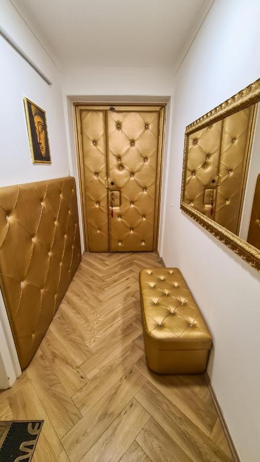 Goldie زغرب المظهر الخارجي الصورة